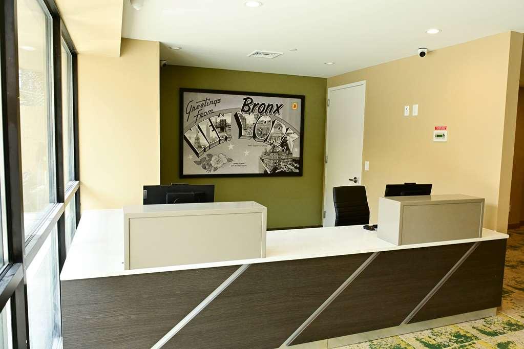 Super 8 By Wyndham Bronx Near Botanical Garden Hotel New York Dalaman gambar
